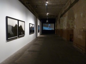 Vista de la exposición "Seda de Caballo". Tabacalera, Madrid. Foto: Durán Arte y Subastas.