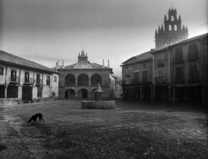 Rafael Sanz Lobato, Ayllón. Segovia. 1967. B/N sobre papel baritado al bromuro de plata. 40 x 45 cm. Cortesía: Centro de Arte Alcobendas.