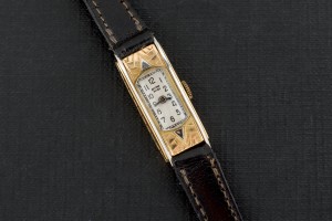 Subasta 509 – Junio 2014. Lote n. 245: Reloj de pulsera para señora marca ANCORA, realizado en oro de 18 K. Foto: Durán Arte y Subastas.