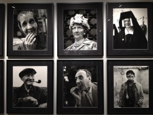 Atrapar la vida. Eugeni Forcano, fotografías. Vista de la exposición. Madrid. Foto: Durán Arte y Subastas, 2014.