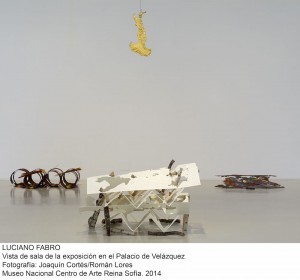 Vista exposición Luciano Fabro, MNCARS, Madrid, 2015.